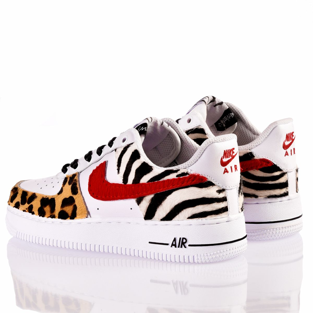 NIKE MULTICOLOR SNEAKERS - DIVINE