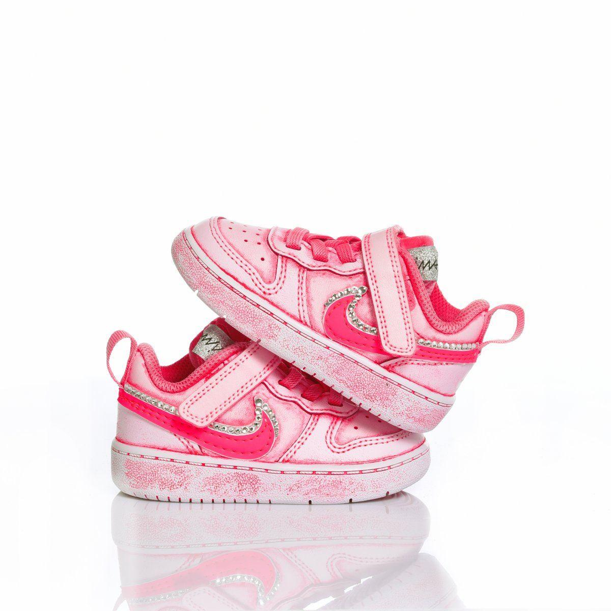 NIKE PINK SNEAKERS - DIVINE
