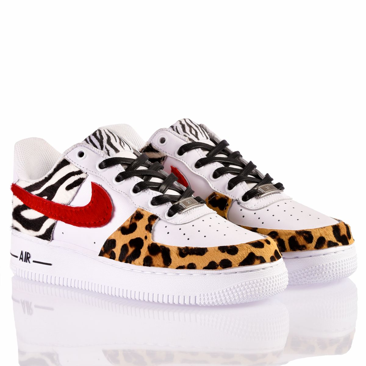 NIKE MULTICOLOR SNEAKERS - DIVINE