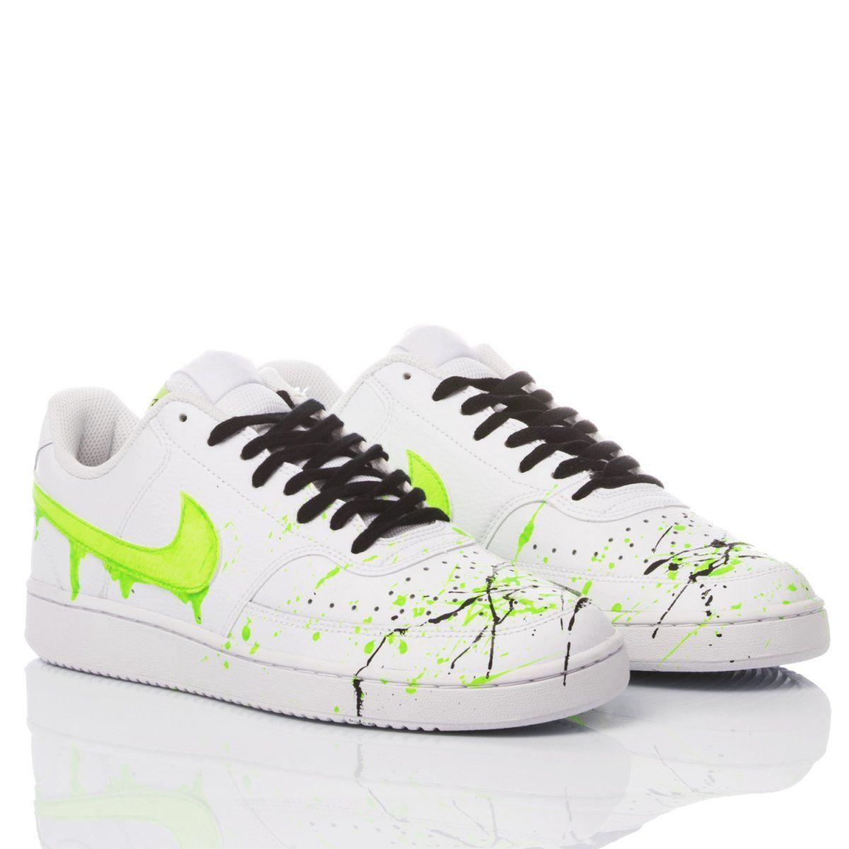 NIKE WHITE SNEAKERS - DIVINE