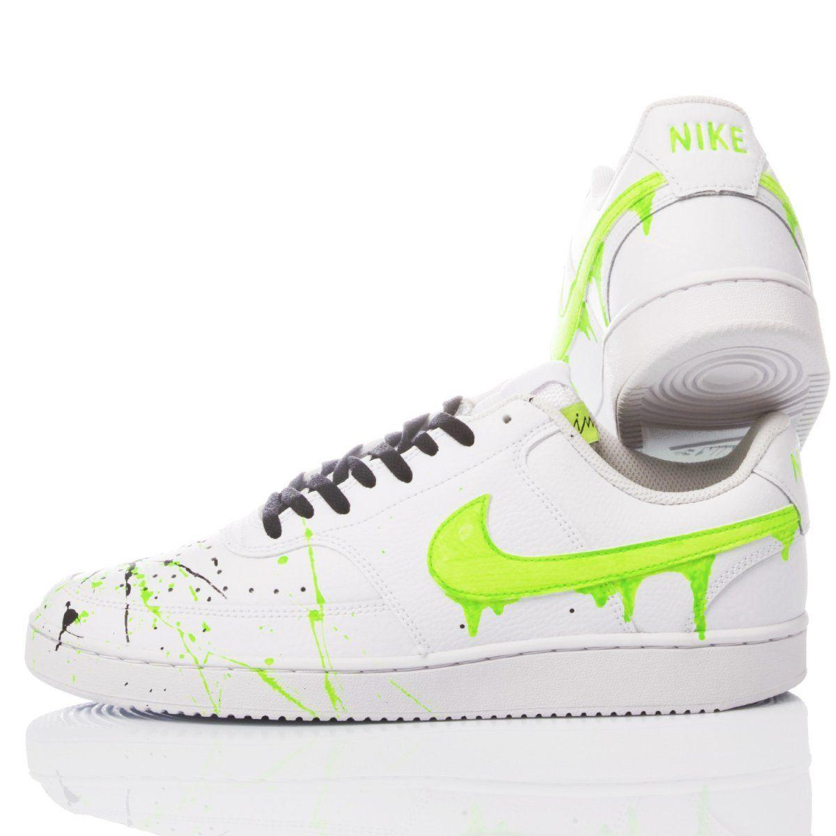 NIKE WHITE SNEAKERS - DIVINE