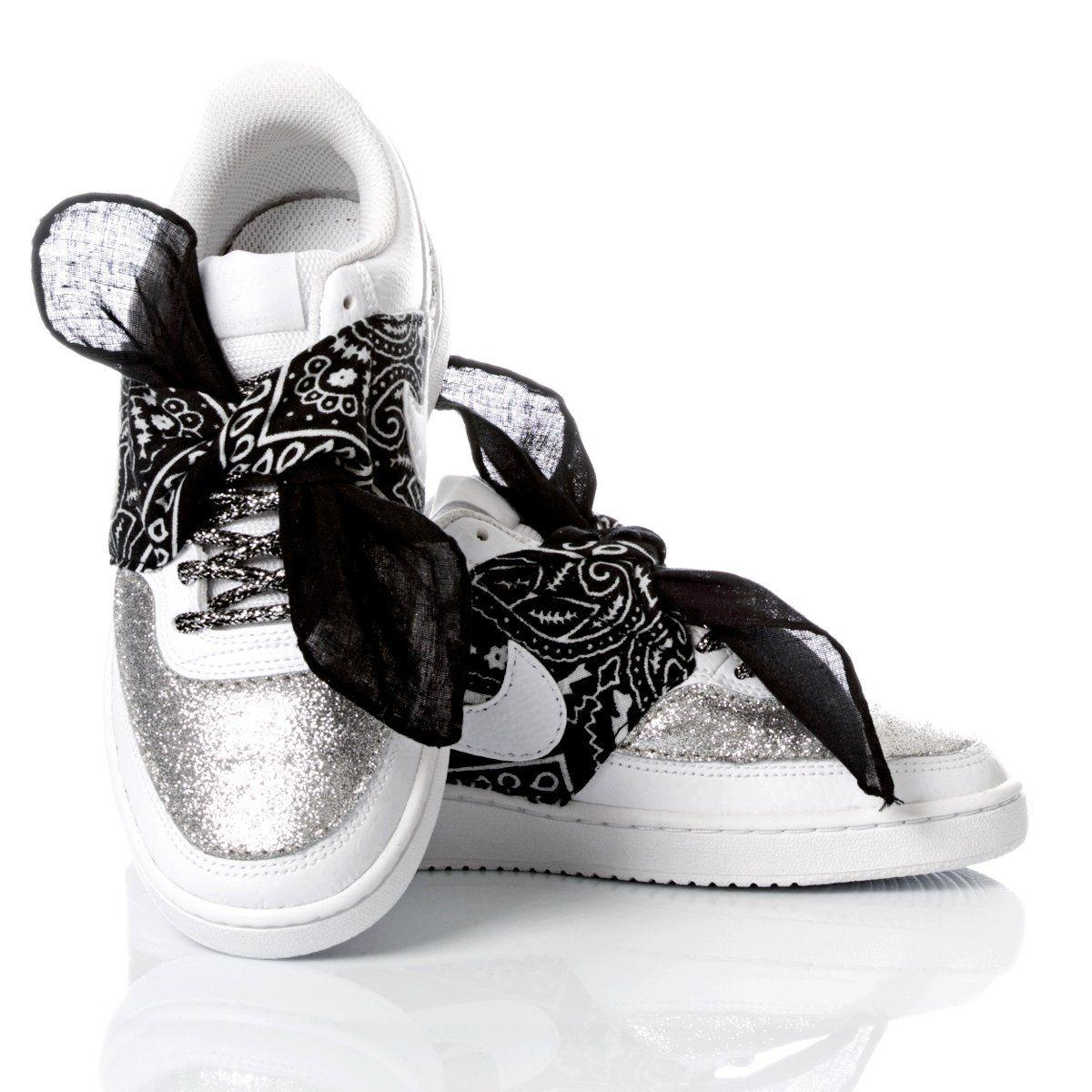 NIKE WHITE SNEAKERS - DIVINE