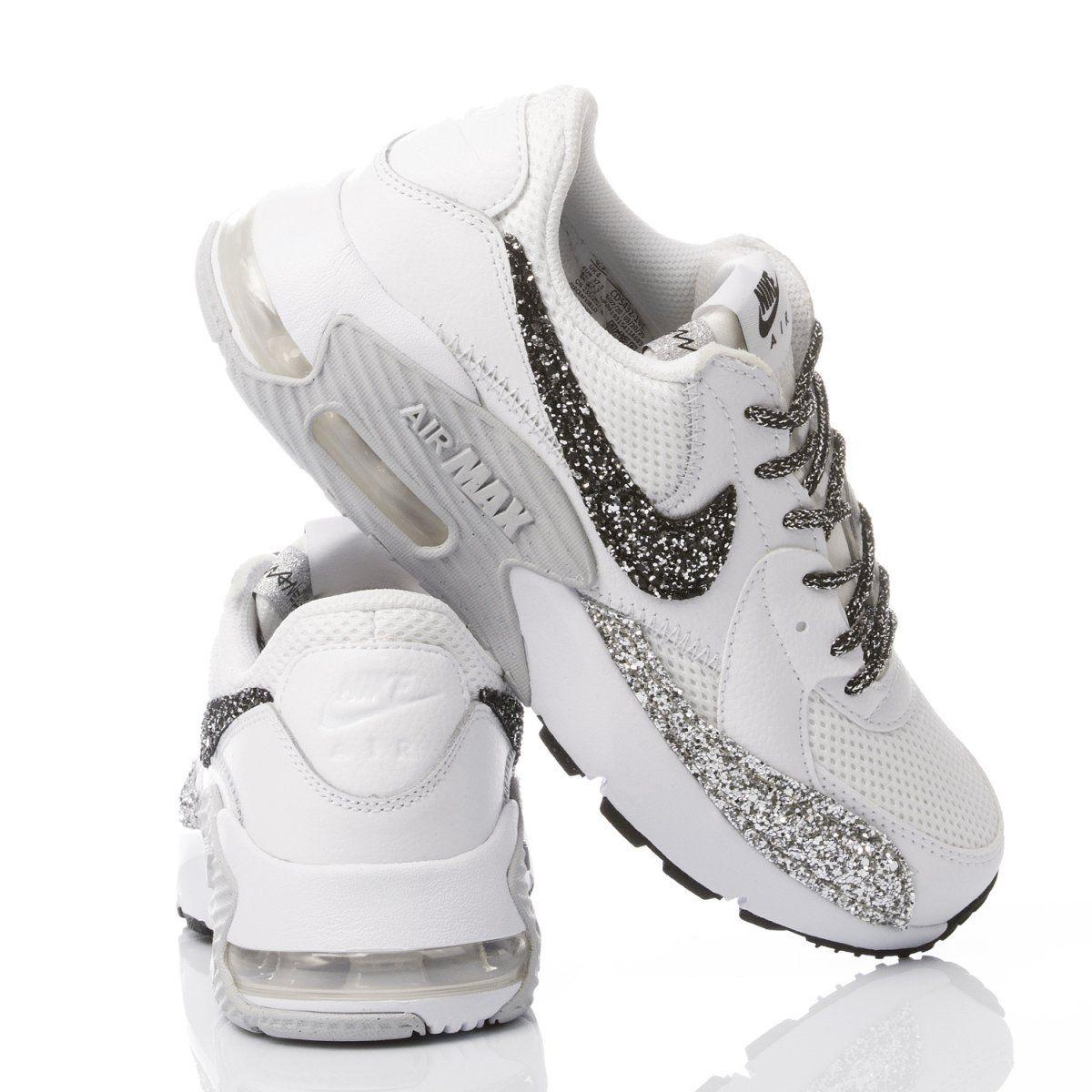 NIKE WHITE SNEAKERS - DIVINE