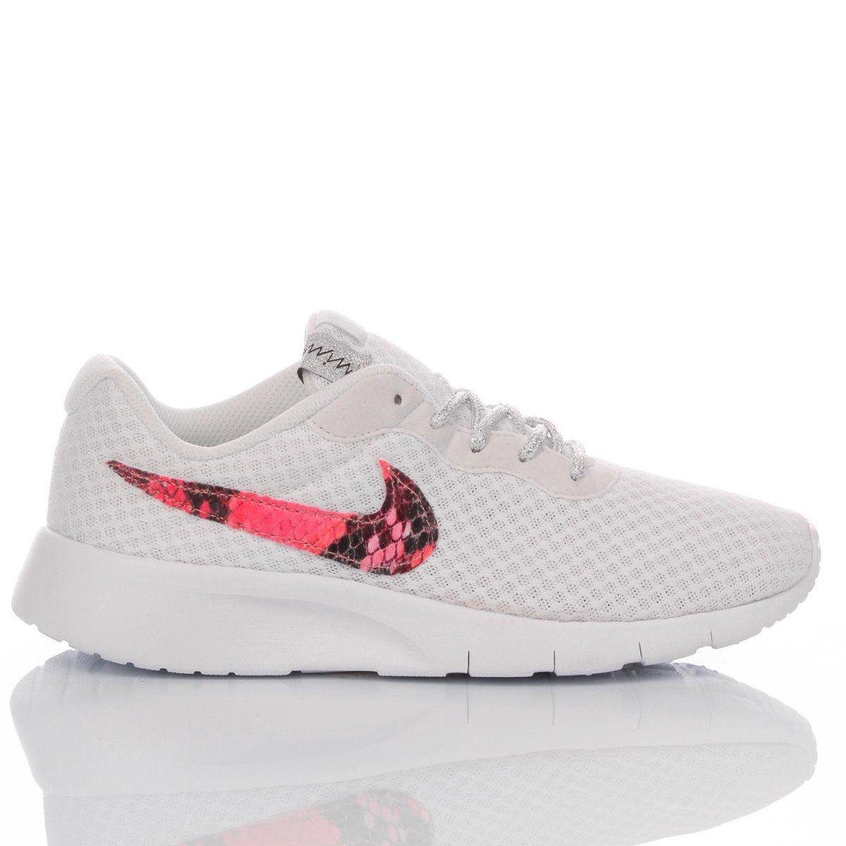 NIKE WHITE SNEAKERS - DIVINE