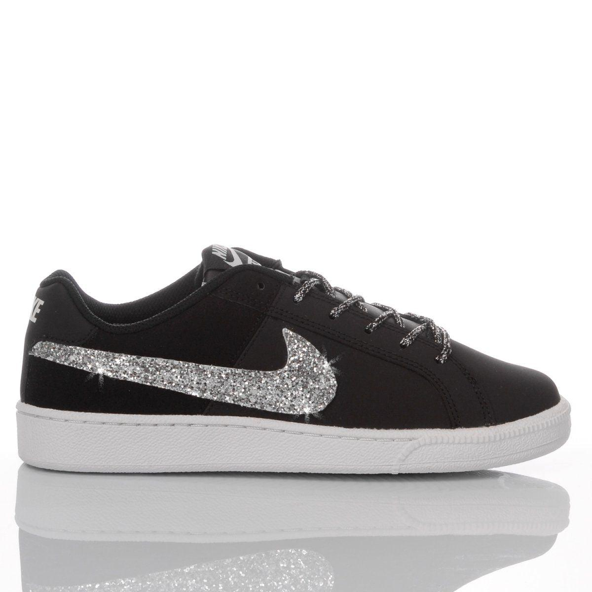 NIKE BLACK SNEAKERS - DIVINE