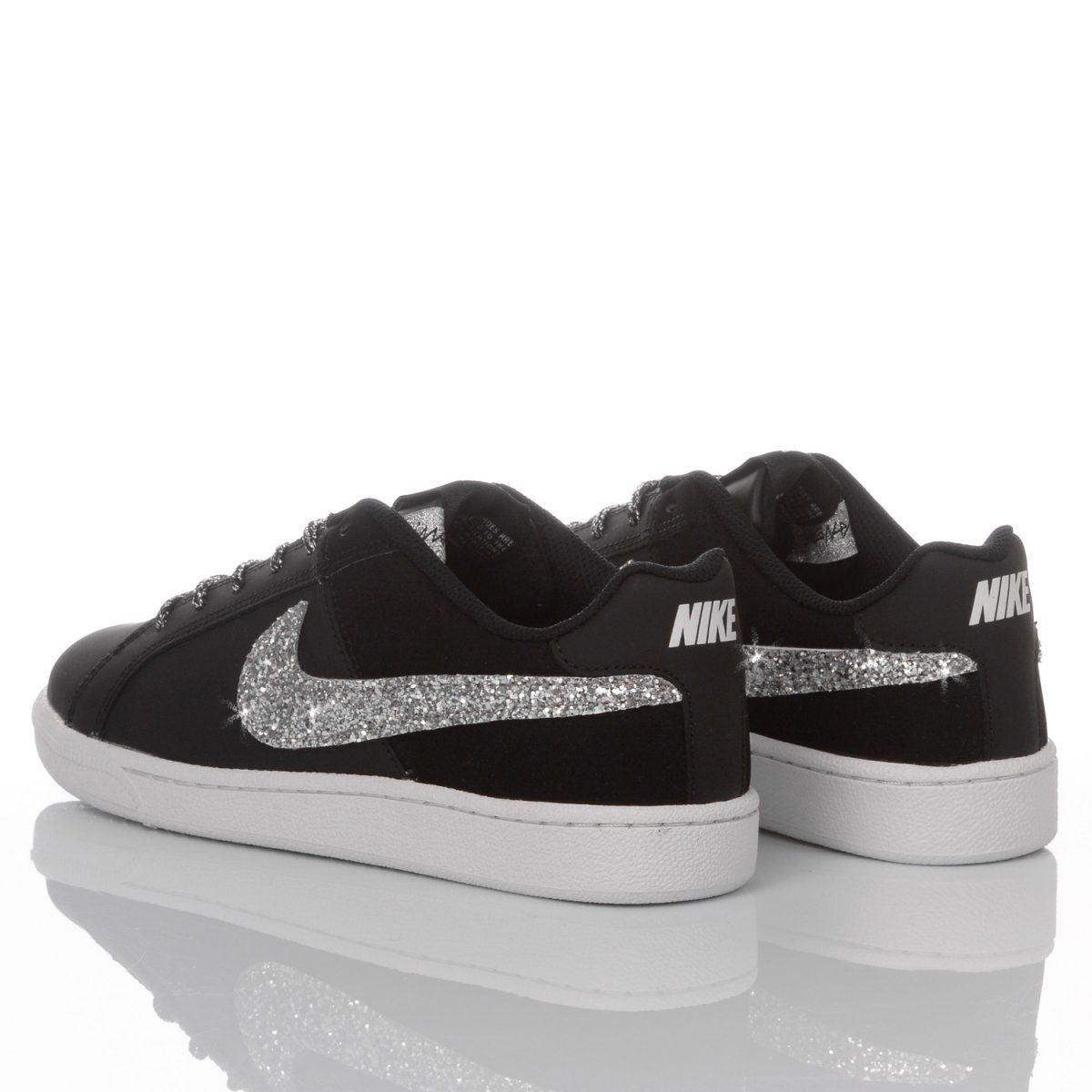 NIKE BLACK SNEAKERS - DIVINE