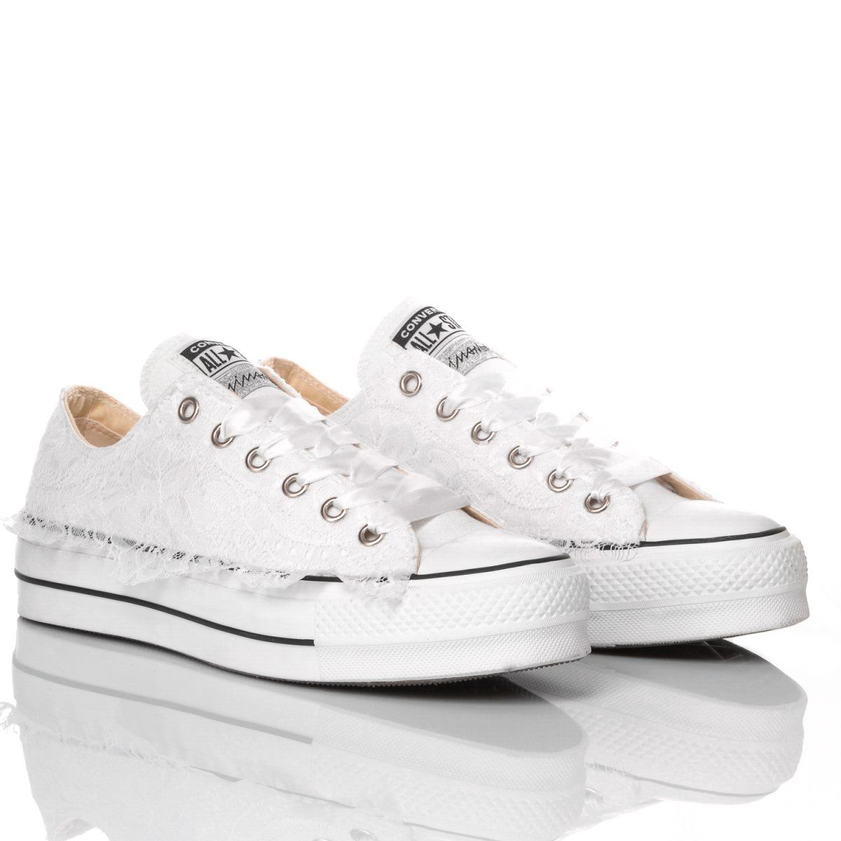 CONVERSE WHITE SNEAKERS - DIVINE