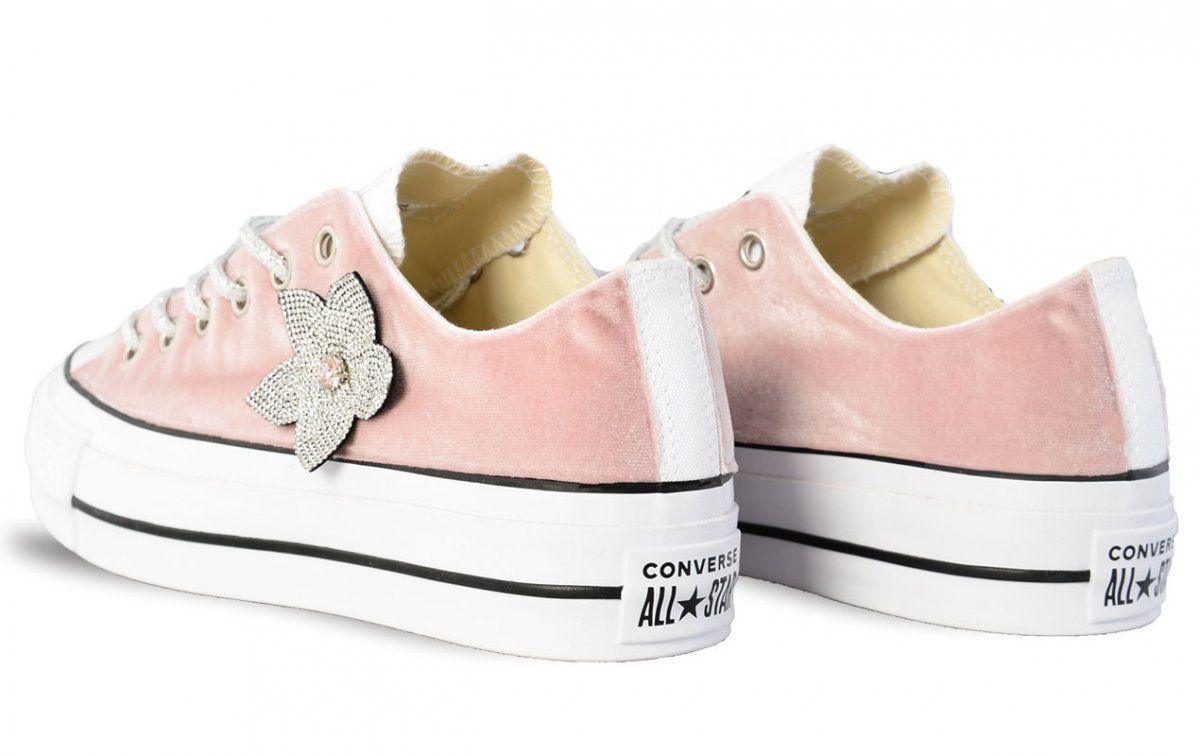 CONVERSE PINK SNEAKERS - DIVINE