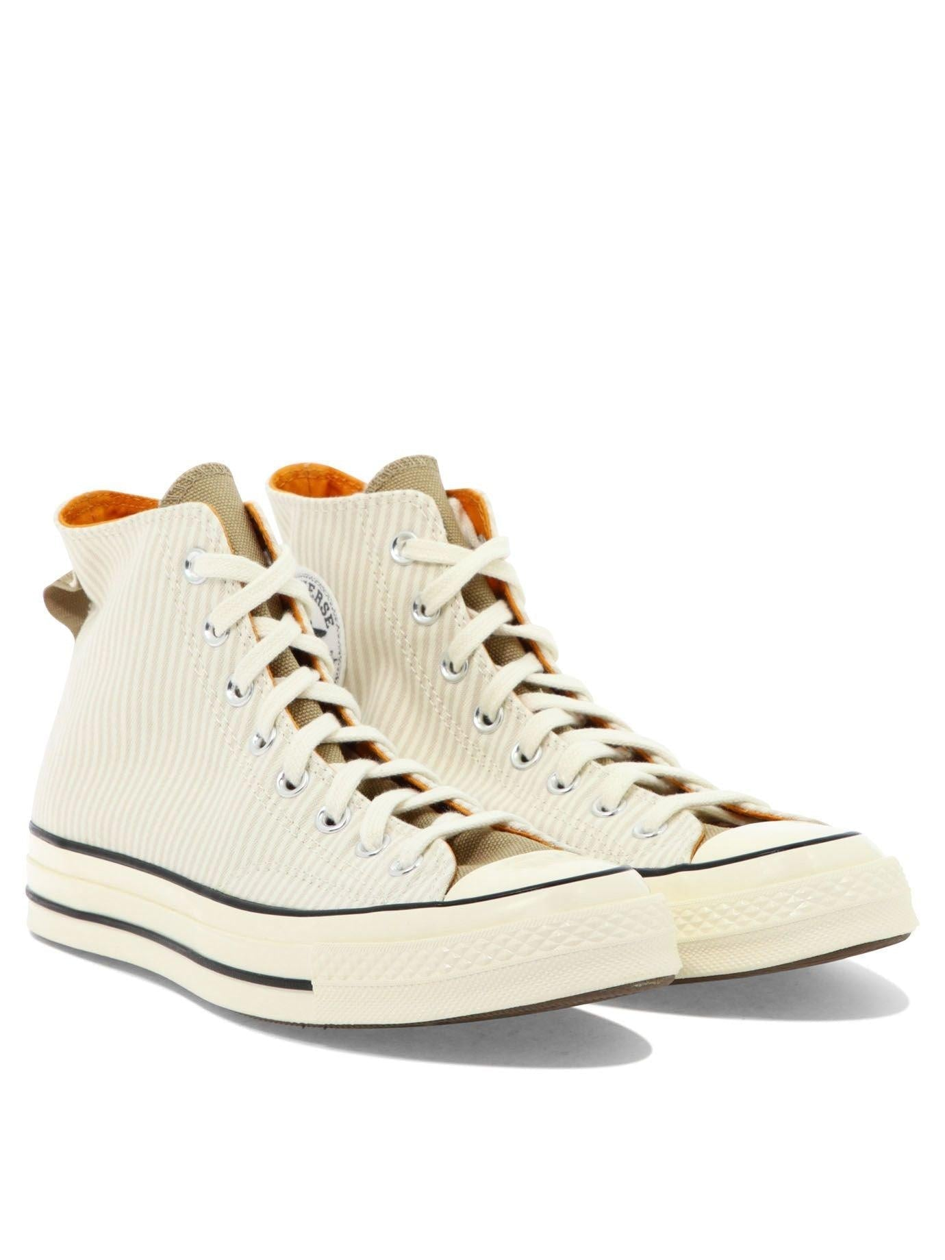 CONVERSE WHITE SNEAKERS - DIVINE