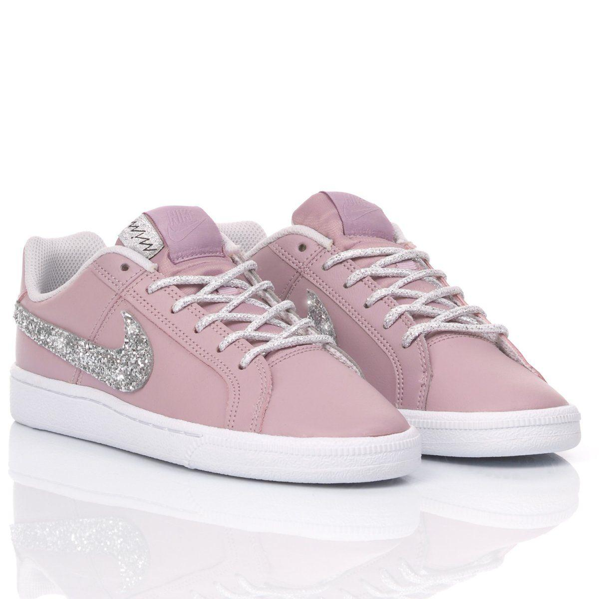 NIKE PINK SNEAKERS - DIVINE