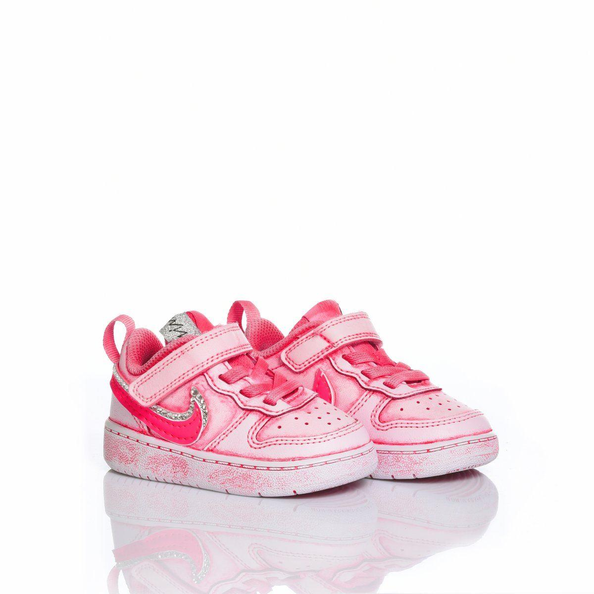 NIKE PINK SNEAKERS - DIVINE
