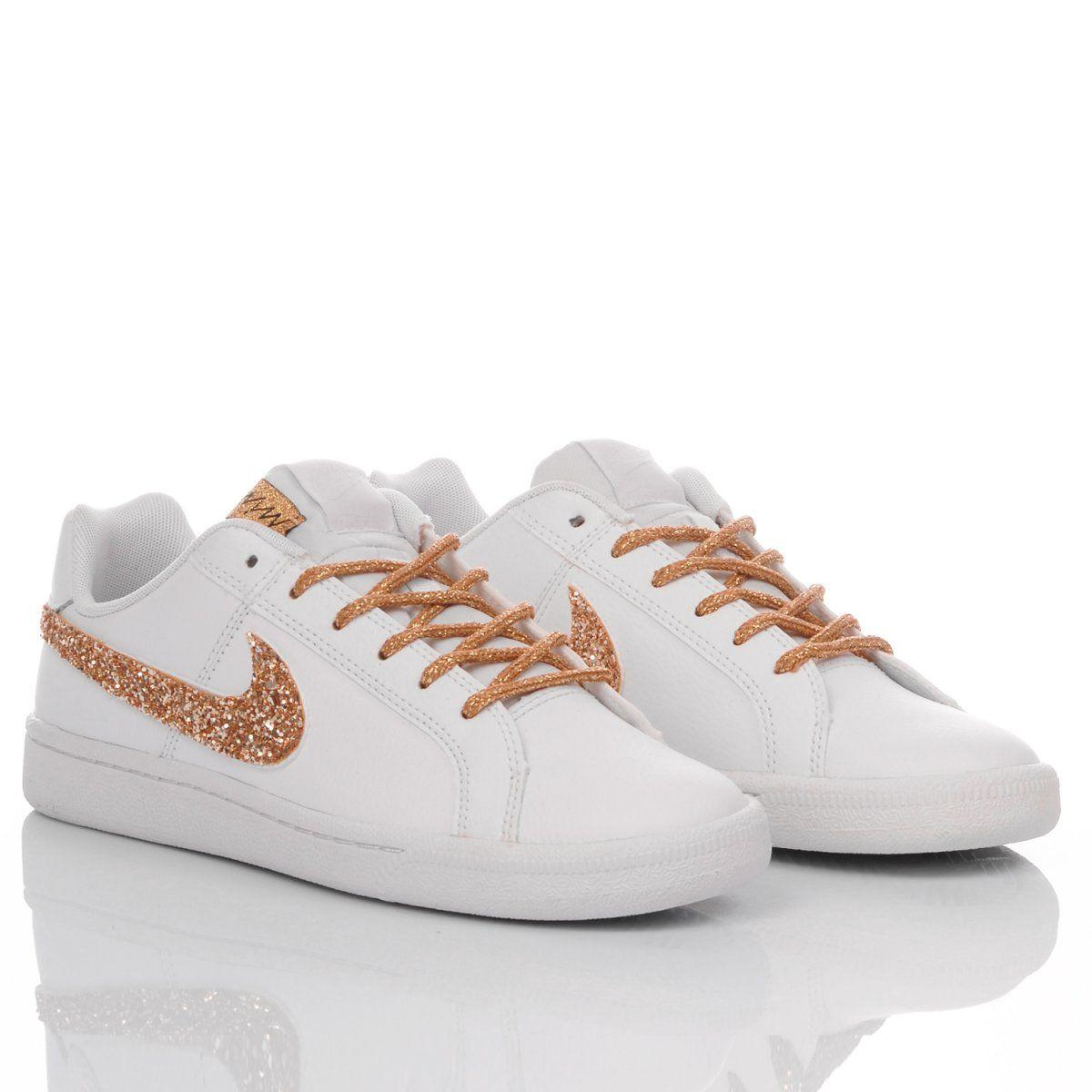 NIKE WHITE SNEAKERS - DIVINE