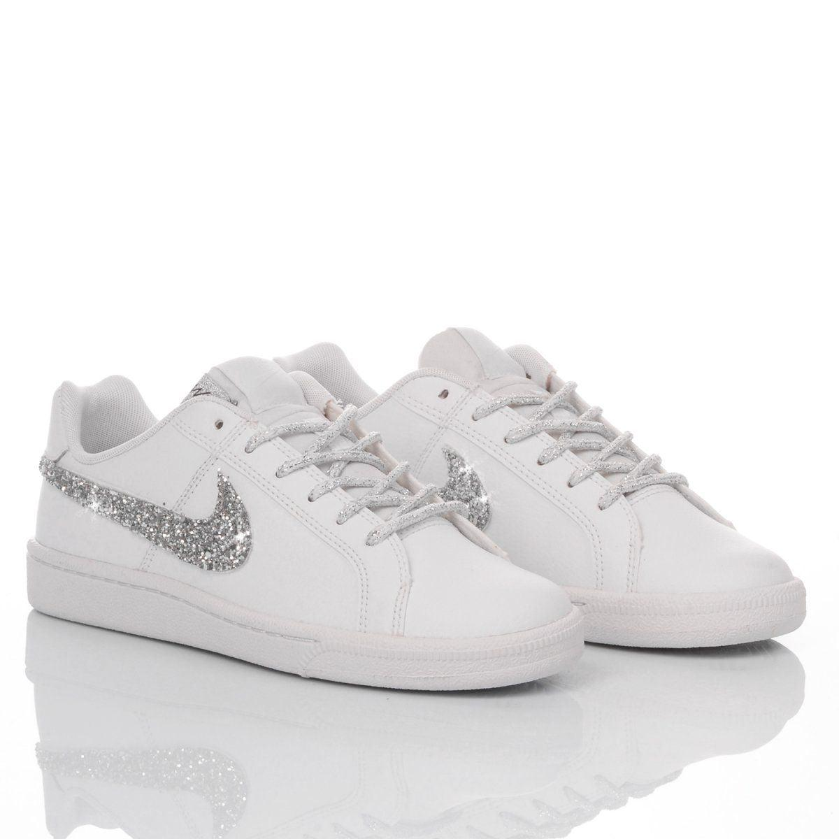 NIKE WHITE SNEAKERS - DIVINE